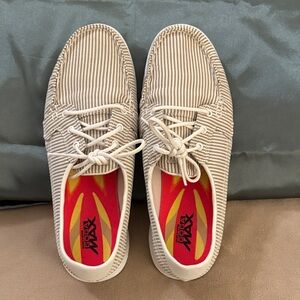 Skechers GOGA Max Beige Striped Casual Shoes